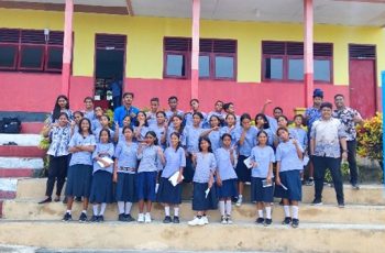 Dosen Prodi Pendidikan Matematika Unpatti MBD Tingkatkan Numerasi Siswa SMP di Pulau Damer